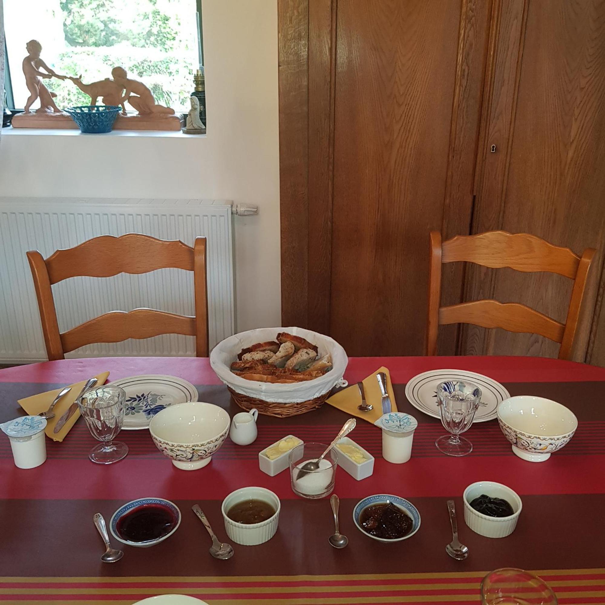 Le Jardin Bed & Breakfast Coudeville ภายนอก รูปภาพ
